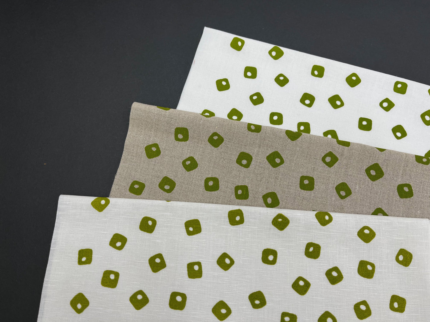 Apple Tiles