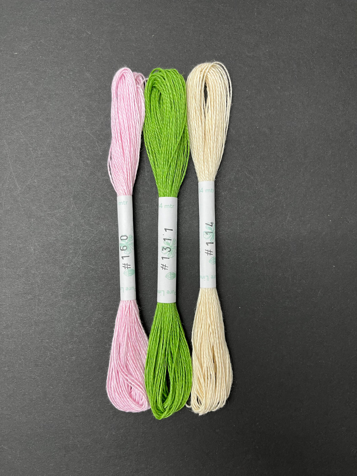 linen thread, 3 skeins, SFm3B4