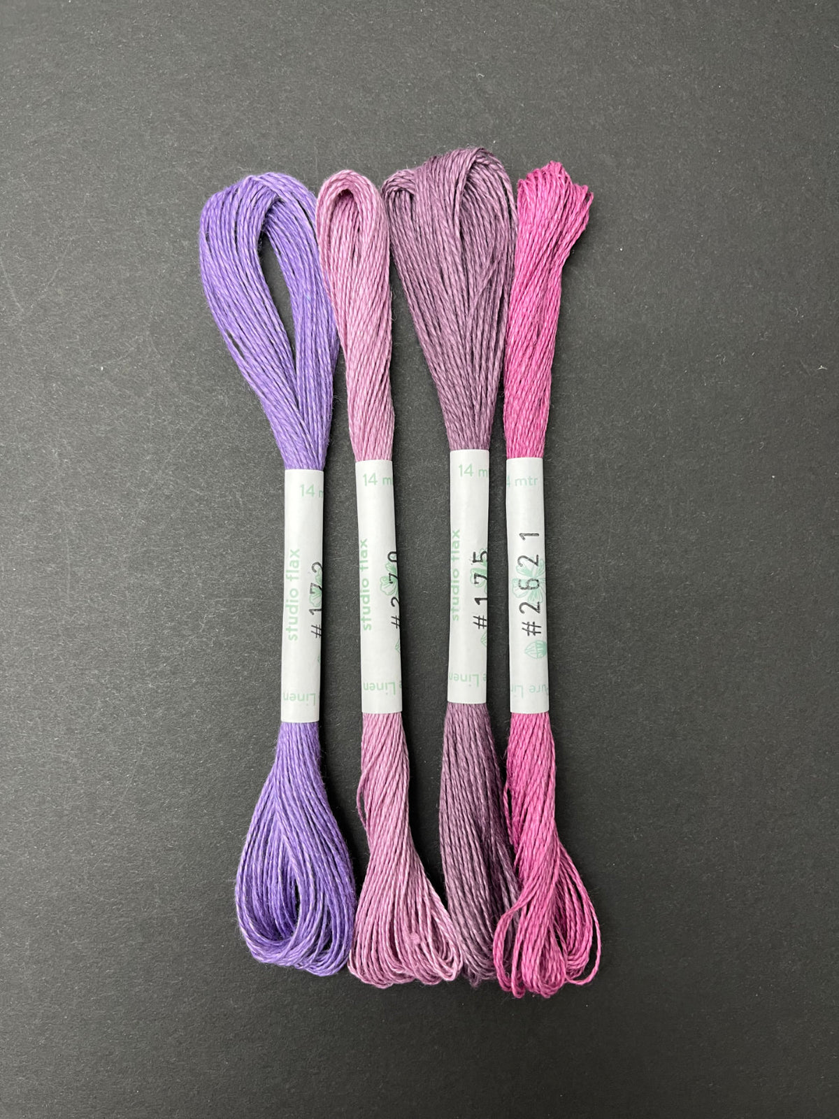 linen thread, 4 skeins, SFm4B6