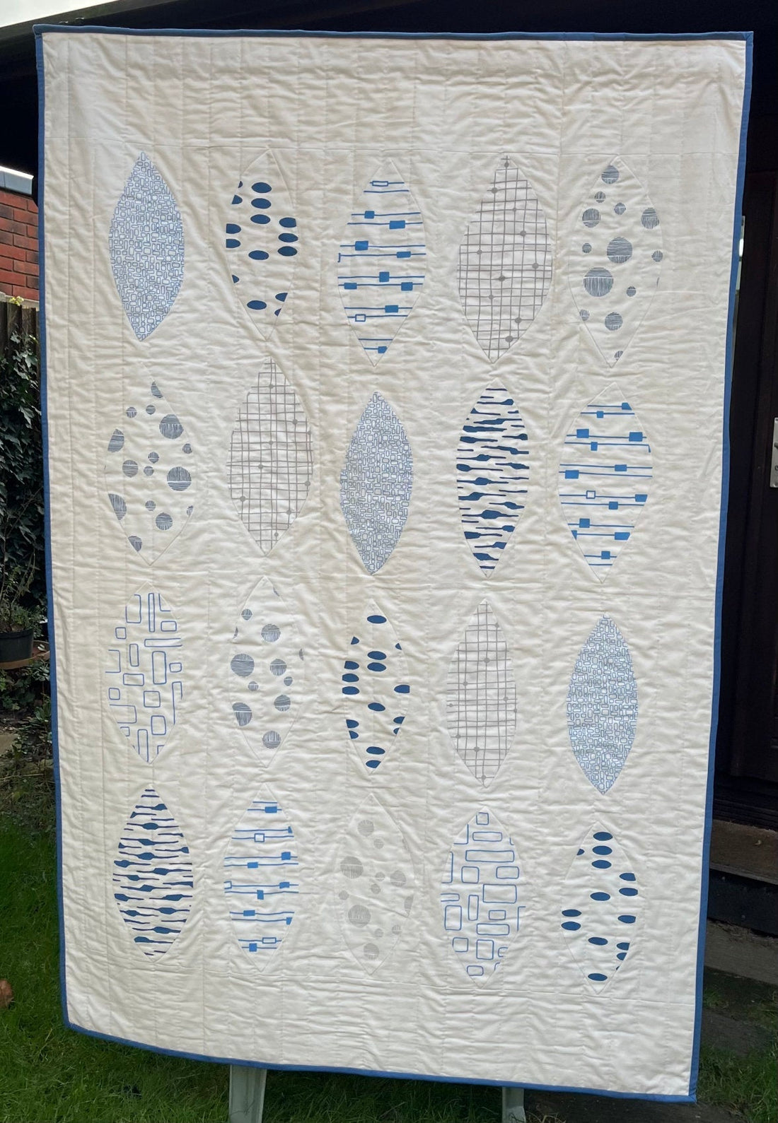 Pod Quilt Top - A Hand Applique Tutorial