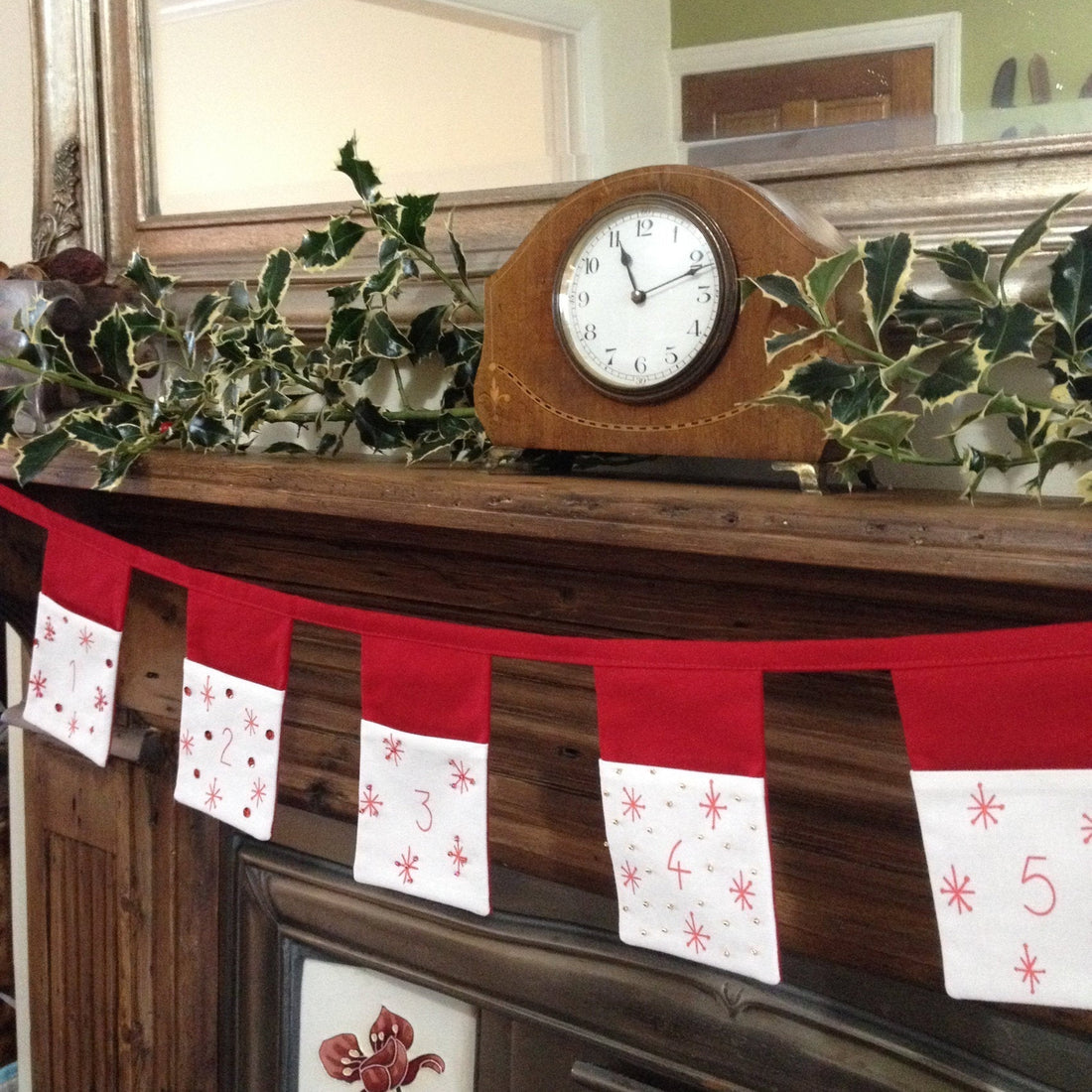 Advent Bunting with Pockets, free tutorial