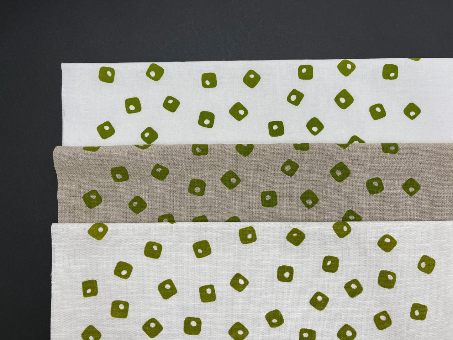 Apple Tiles