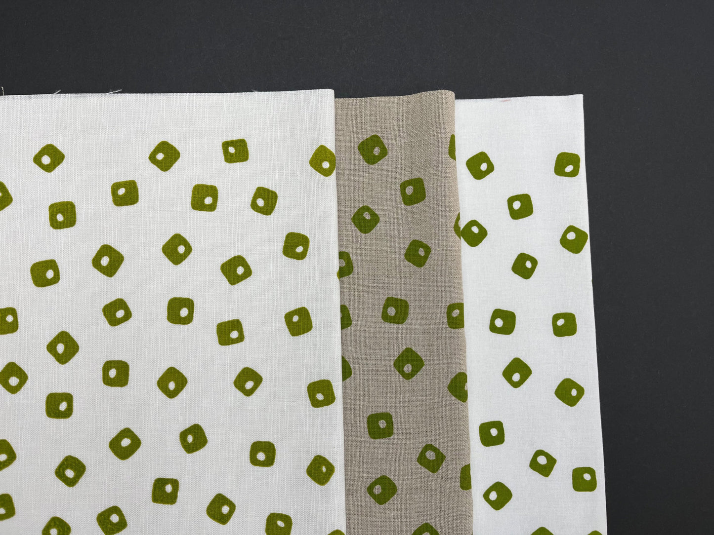 Apple Tiles