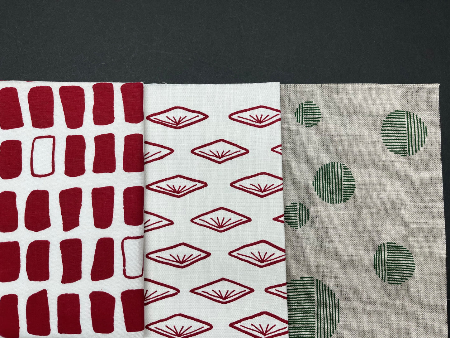 Bundle of 3 fabrics, Red and Forest Moon