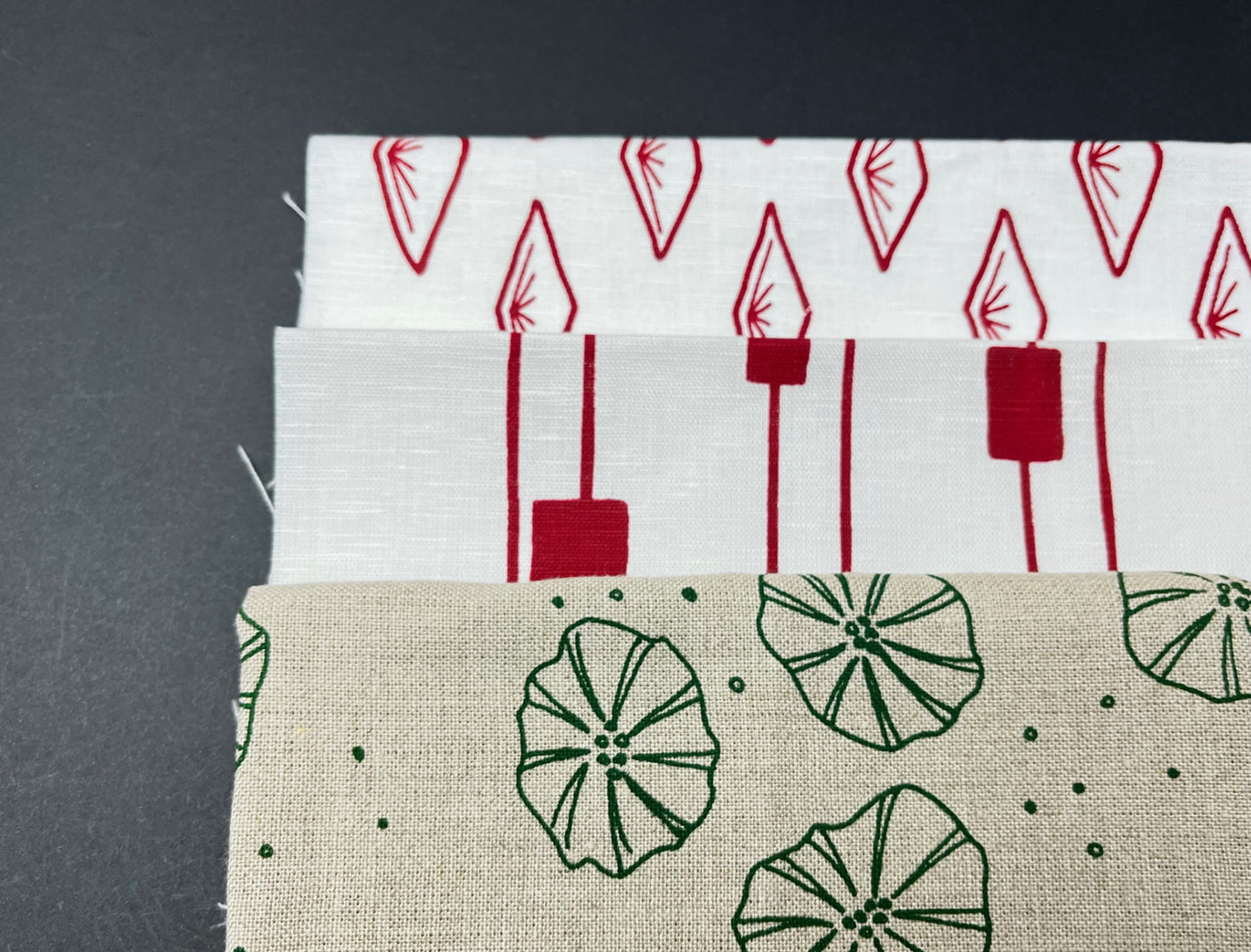 Bundle of 3 fabrics, Red and Forest Petunia