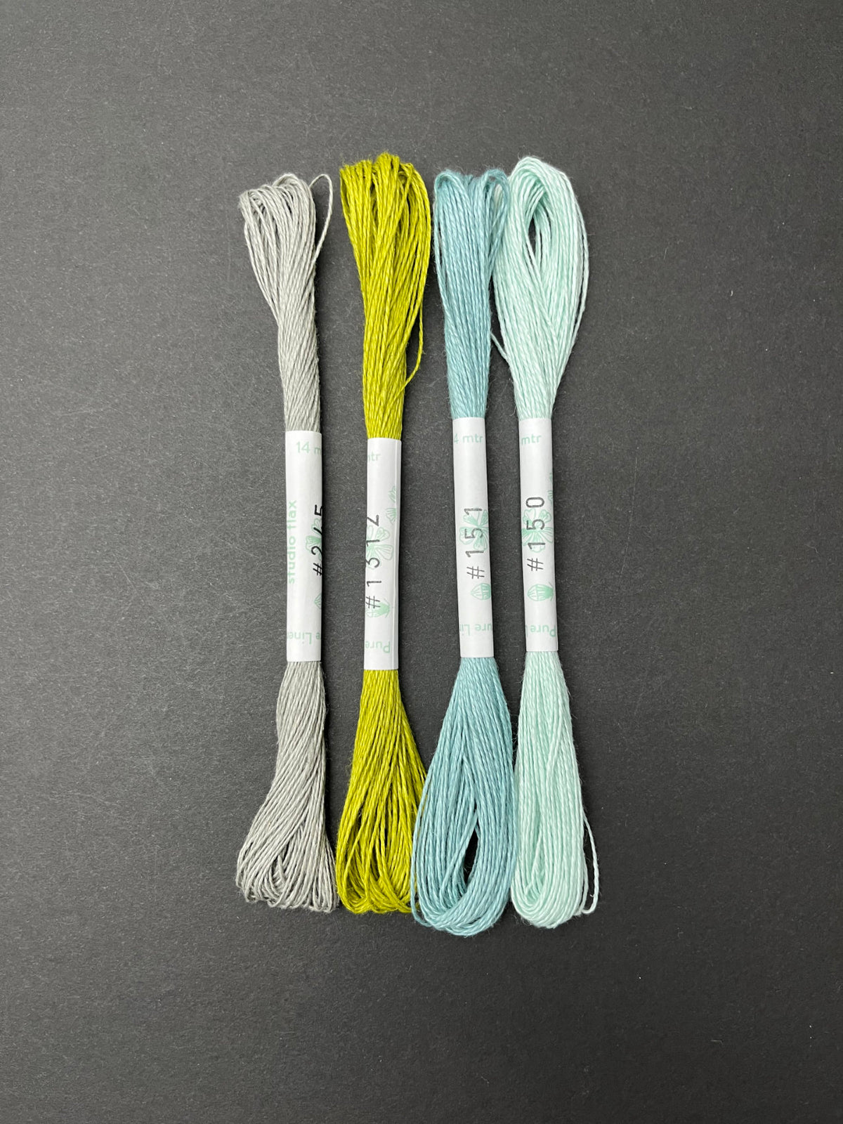 linen thread, 4 skeins, SF4a3