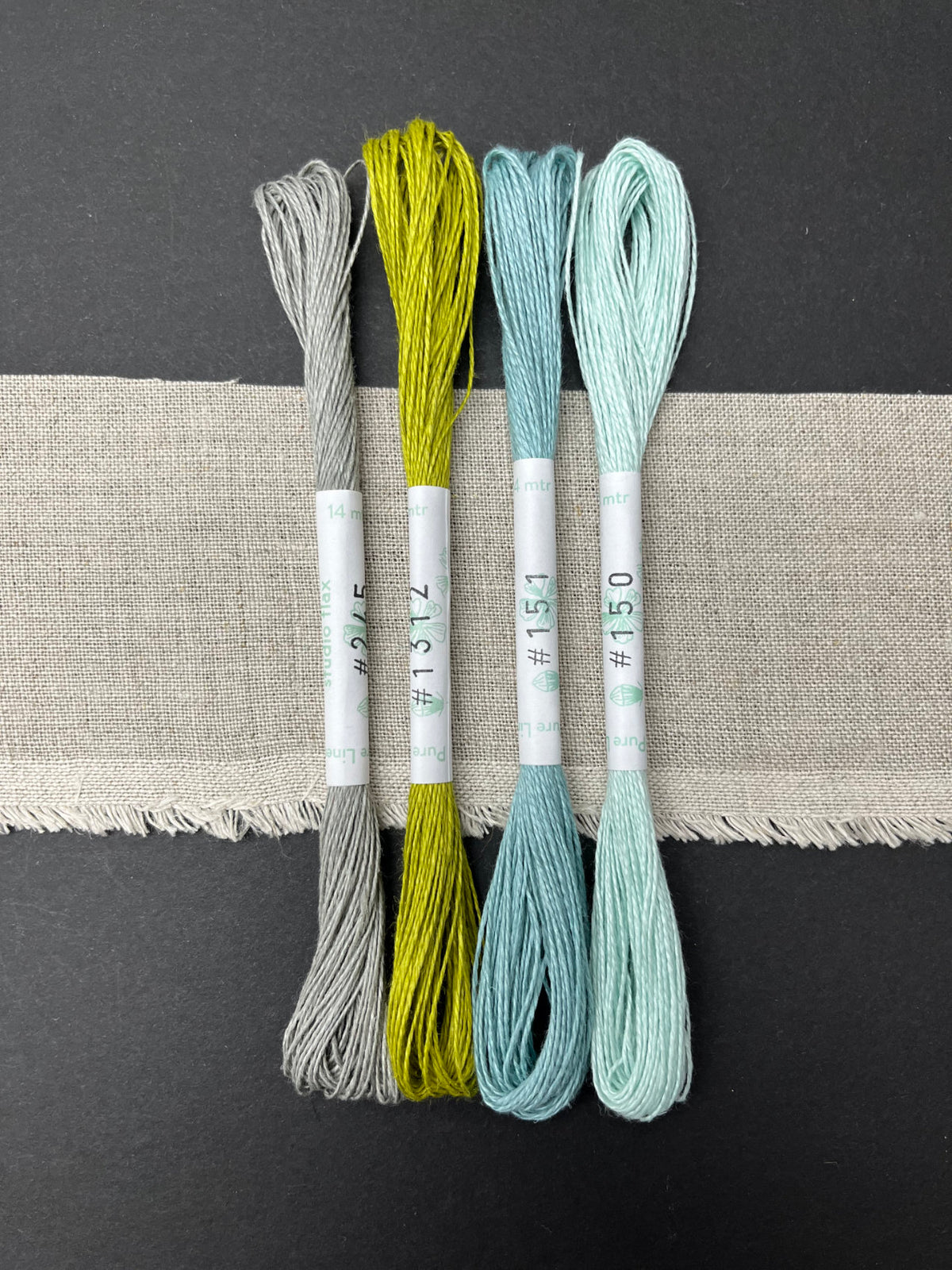 linen thread, 4 skeins, SF4a3