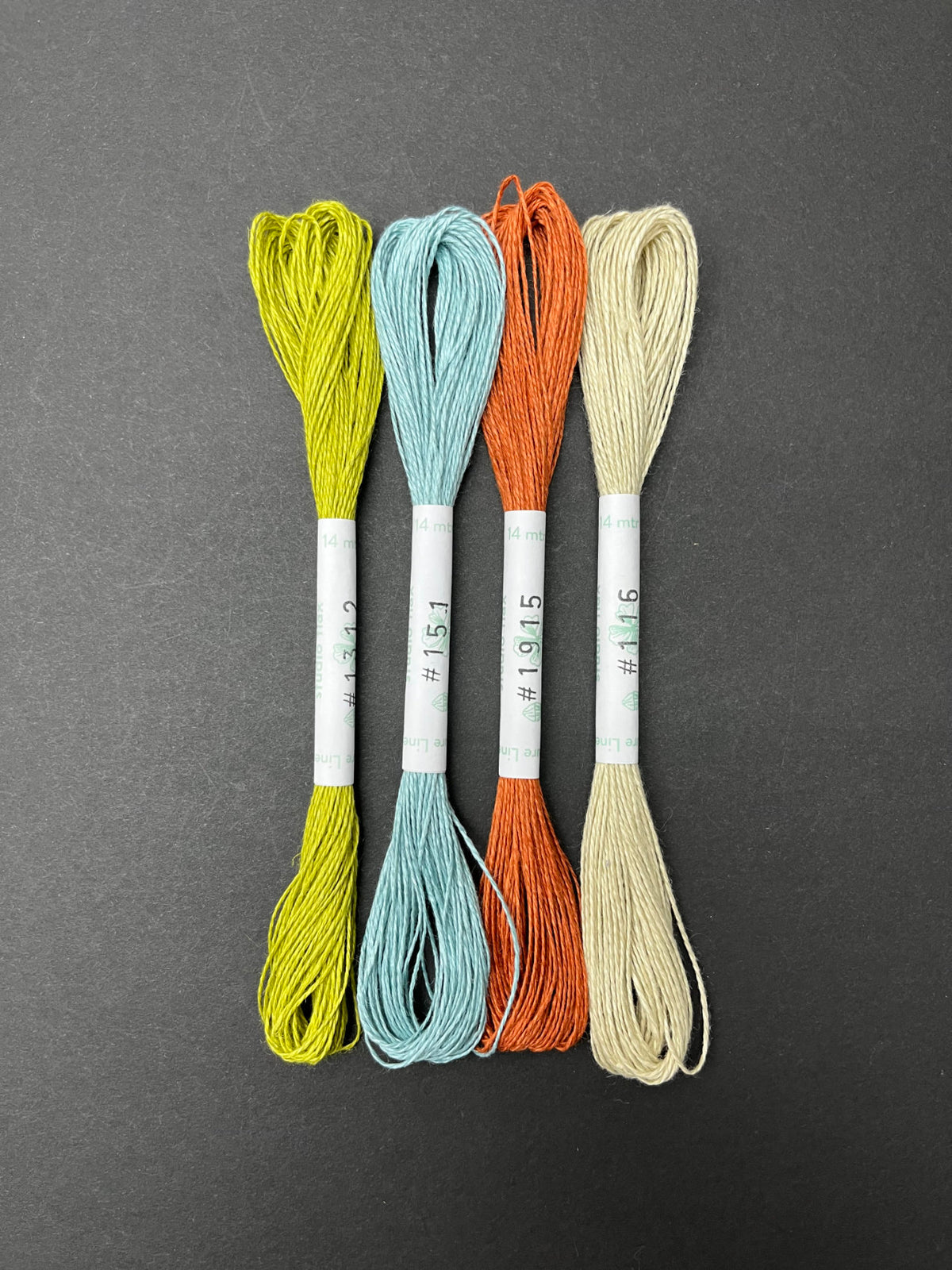 linen thread, 4 skeins, SF4a5
