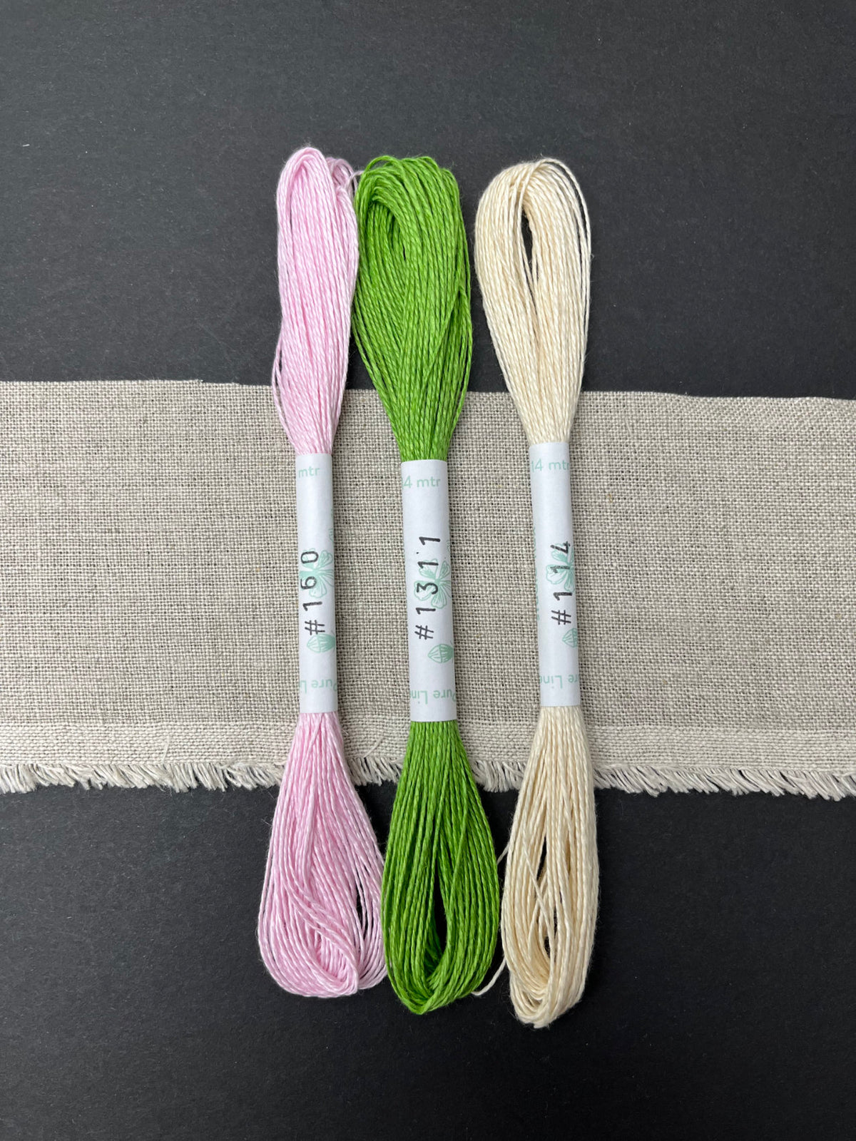 linen thread, 3 skeins, SFm3B4
