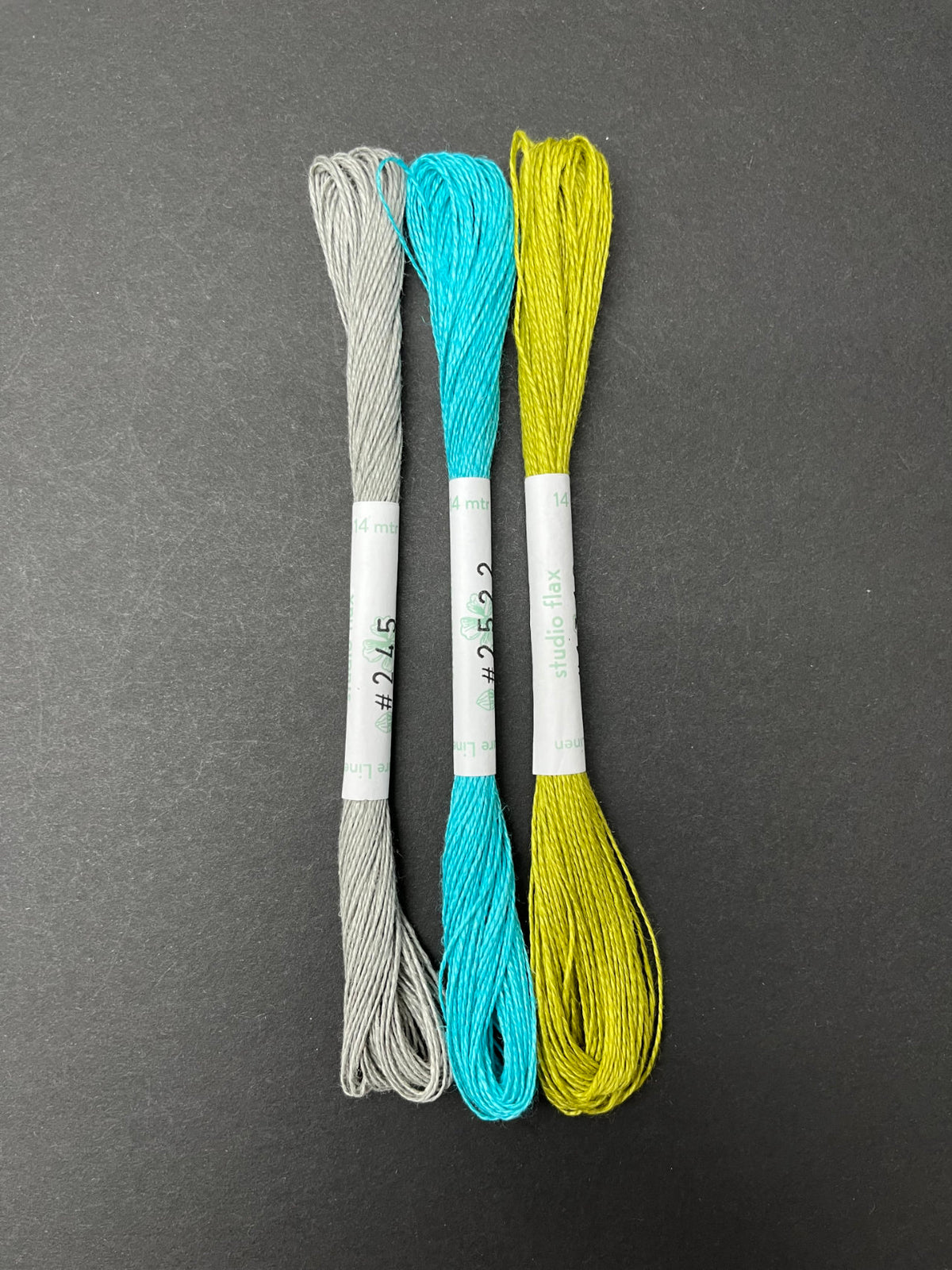 linen thread, 3 skeins, SFm3B5