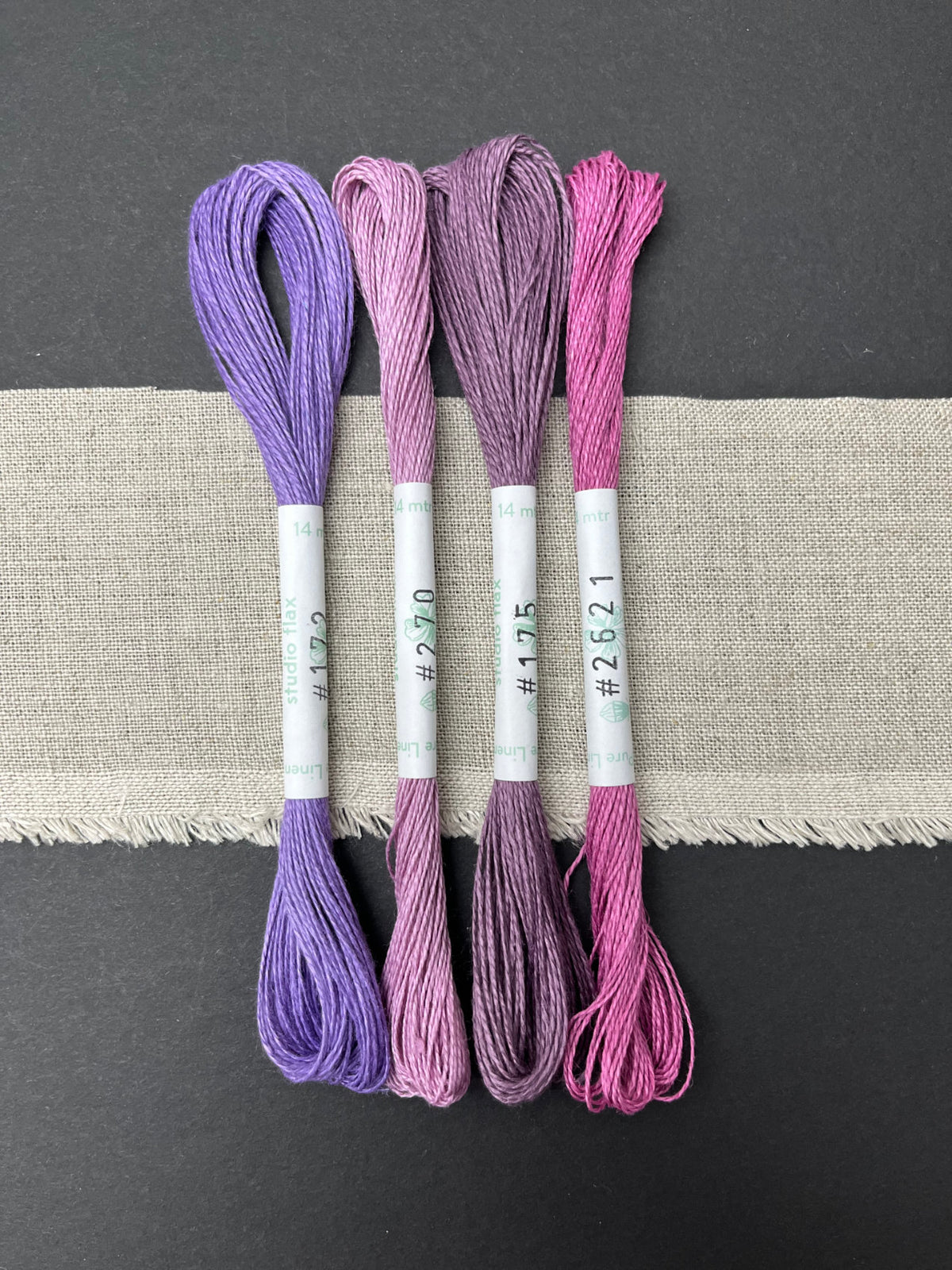 linen thread, 4 skeins, SFm4B6